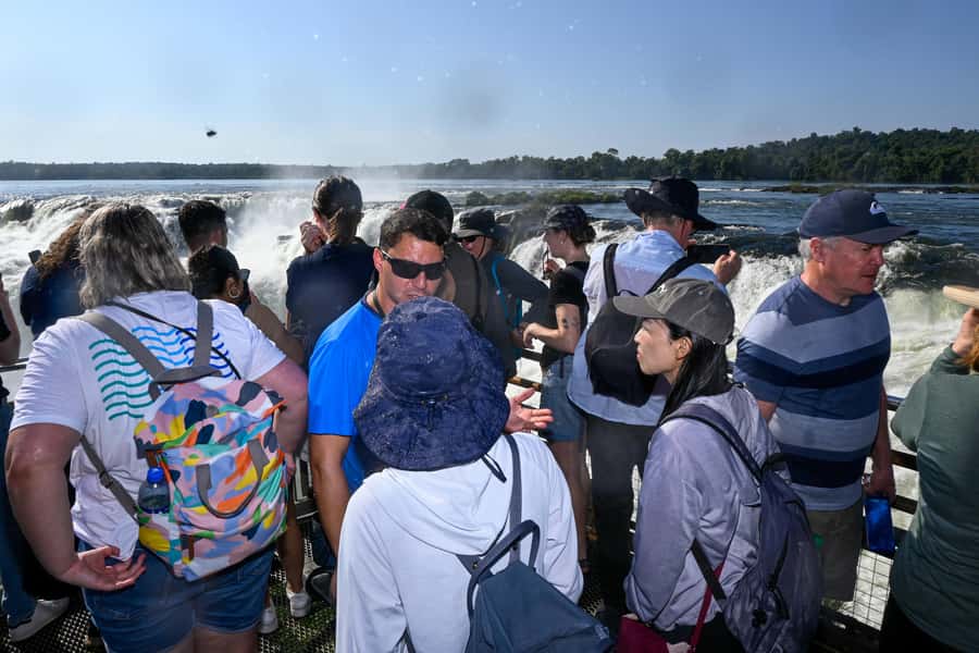 Iguassu Waterfalls: 1 Day Tour Brazil and Argentina's sides - Should you book the Brazil and Argentina day tour?