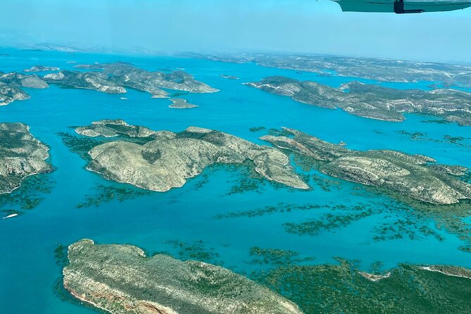 Incredible Islands Tour - Horizontal Falls & Cygnet Bay Pearl Farm - Pilot commentary and the small-group feel