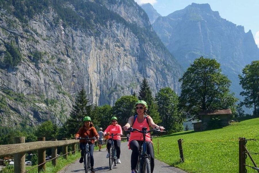 Interlaken: 72 Waterfalls Valley & Lauterbrunnen E-Bike Tour - Inside the mountain at Trümmelbach Falls