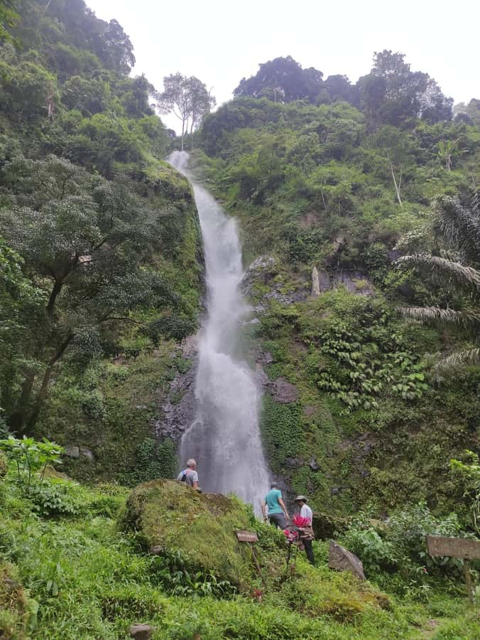 Jakarta: Active Volcano, Waterfall &beautiful local village - Tangkuban Perahu and its active crater