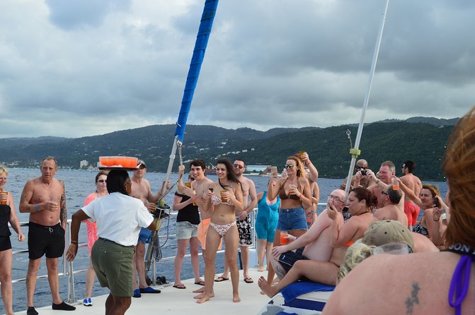 Jamaica Dunn's River Falls Party Cruise with Snorkeling - The Jamaican meal is useful fuel, not the main attraction