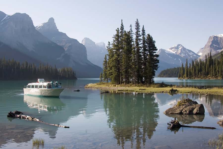 Jasper: Wildlife and Waterfalls Tour with Maligne Cruise - Why this Maligne Valley tour works well