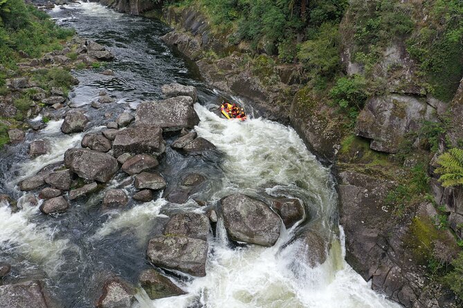 Kaituna Cascades - Grade 5 Wairoa River near Tauranga - Four kilometers through the rock canyon