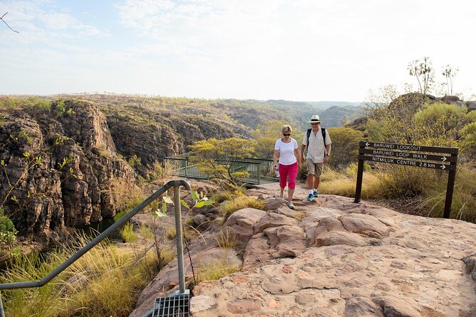 Katherine Gorge Cruise & Edith Falls Day Trip from Darwin - The long road south through Adelaide River and Pine Creek