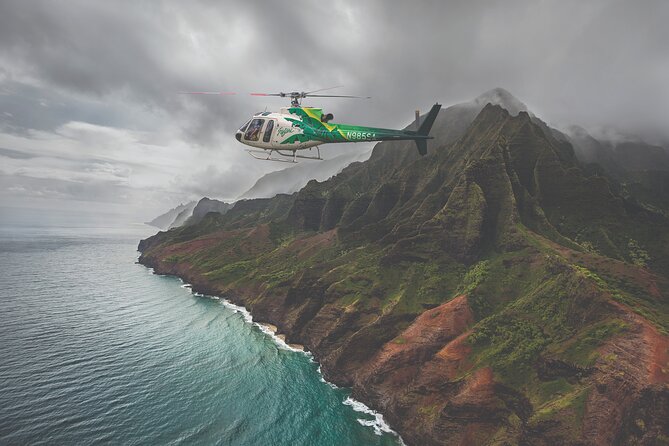 Kauai Deluxe Waterfall Safari: Helicopter Tour - Why Kauai makes sense from a helicopter