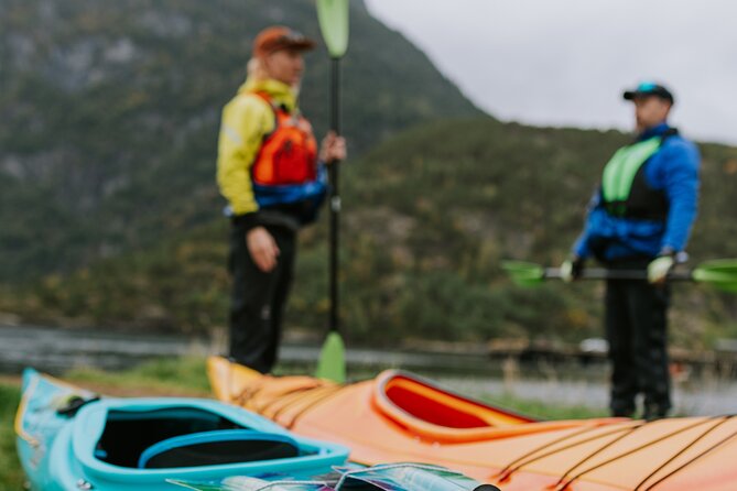Kayak Tour with Waterfall Views in Geiranger - How hard is the paddling?