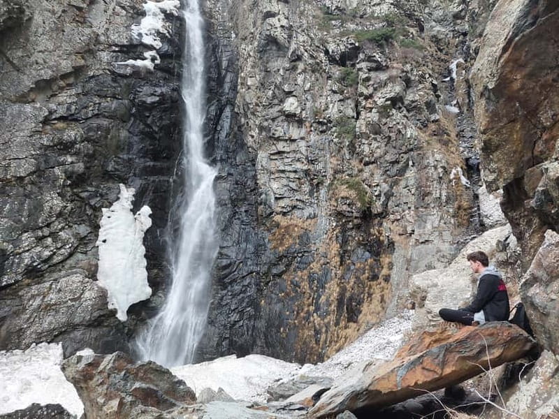 Kazbegi: Gveleti Waterfall Guided Hike - A quick route into the Caucasus