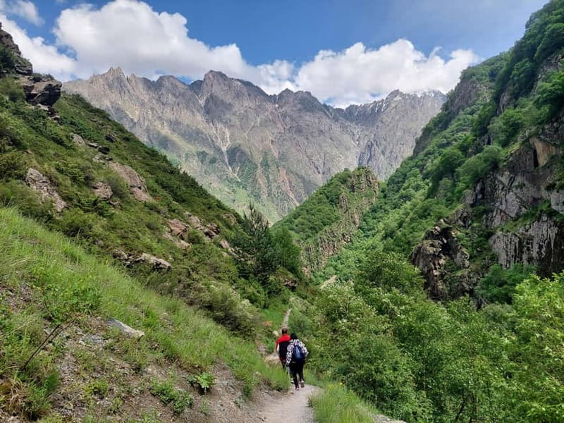 Kazbegi: Gveleti Waterfall Guided Hike - Who should book this hike?