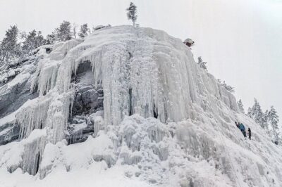 Korouoma Canyon: Frozen Waterfalls Hike & BBQ Experience
