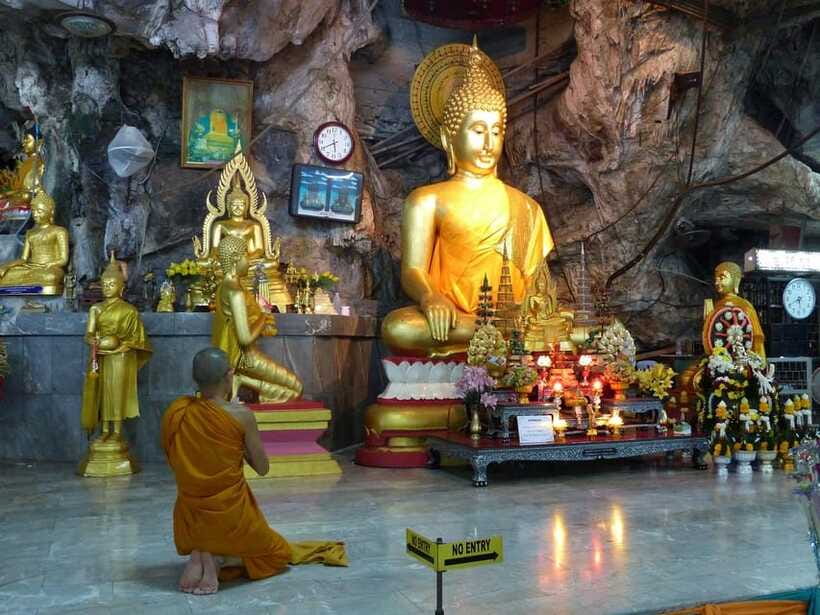 Krabi: Emerald Pool, Hot Waterfall, & Tiger Cave Temple Tour - Practical packing advice for pools, springs, and stairs