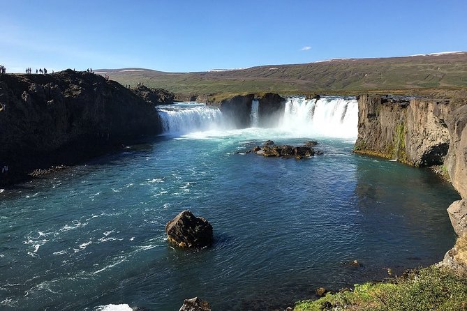 Lake Myvatn and Godafoss Waterfall Day Tour from Akureyri - What the guides add to the long drive