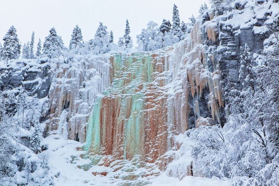 Lapland: The Frozen Waterfalls of Korouoma Tour - Winter clothing that makes the difference