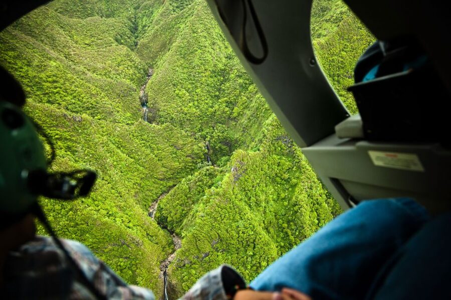 Lihue: Deluxe Waterfall Safari Helicopter Tour - Waialeale Crater and the island’s waterfalls