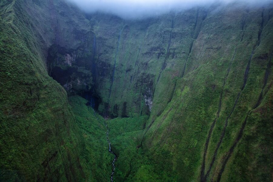 Lihue: Deluxe Waterfall Safari Helicopter Tour - Pilot narration, music, and the feel of the flight