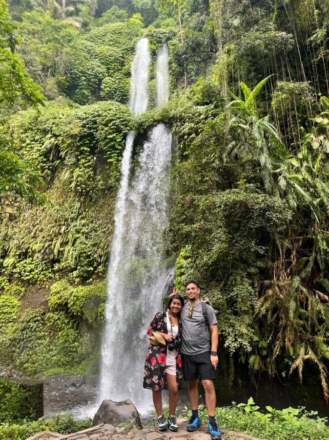 Lombok : Sendang Gile and Tiu Kelep Waterfall Tour - Walking to Sendang Gile