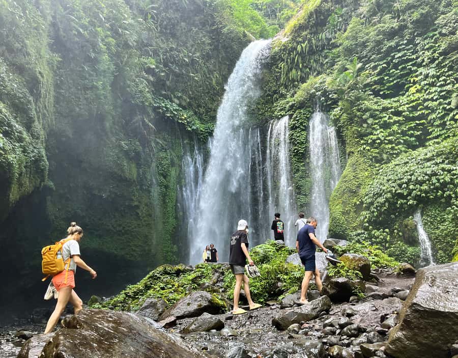 Lombok Spectacular: Waterfalls, Selong Hill & Pusuk Sembalun - Sendang Gile and Tiu Kelep: the active heart of the day