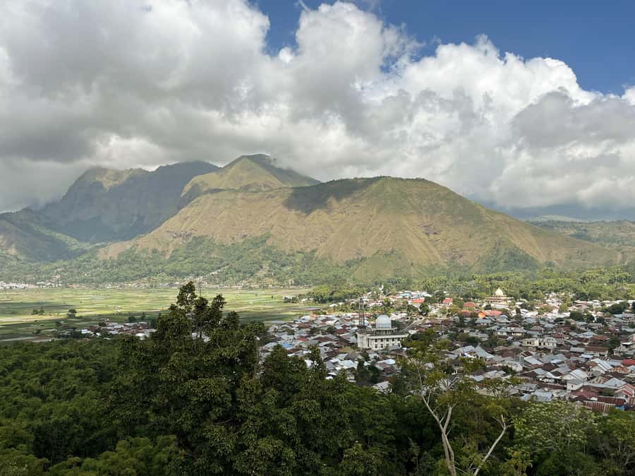 Lombok Spectacular: Waterfalls, Selong Hill & Pusuk Sembalun - A private vehicle makes the long day easier