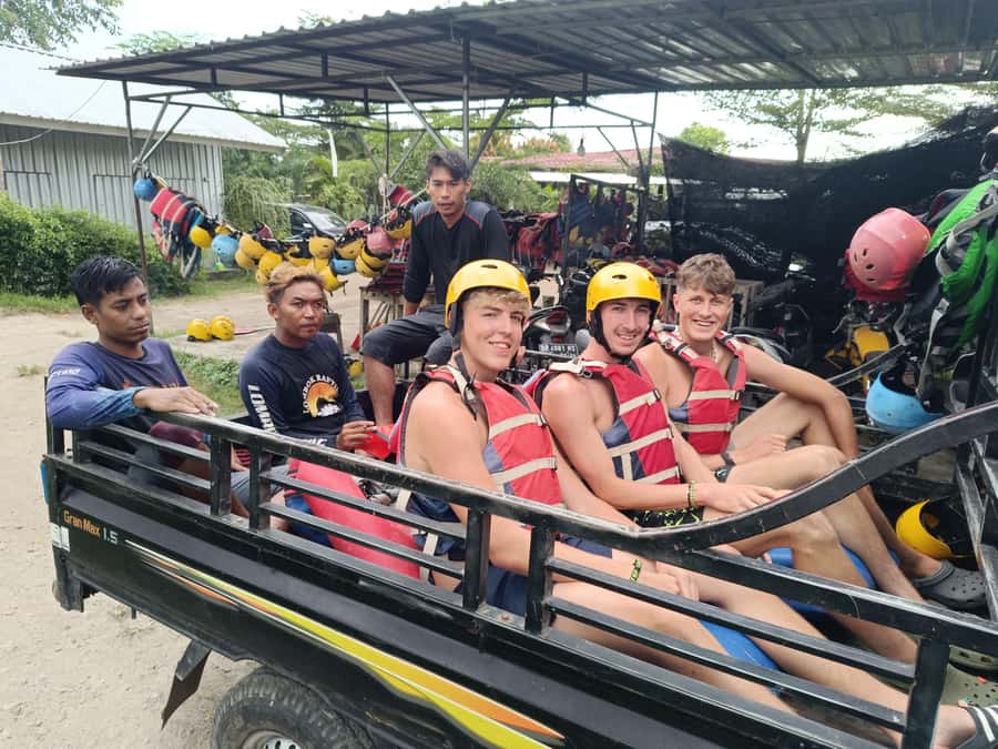 Lombok: Waterfall Benang Kelambu & River Rafting Trip - The walk is manageable, but not effortless