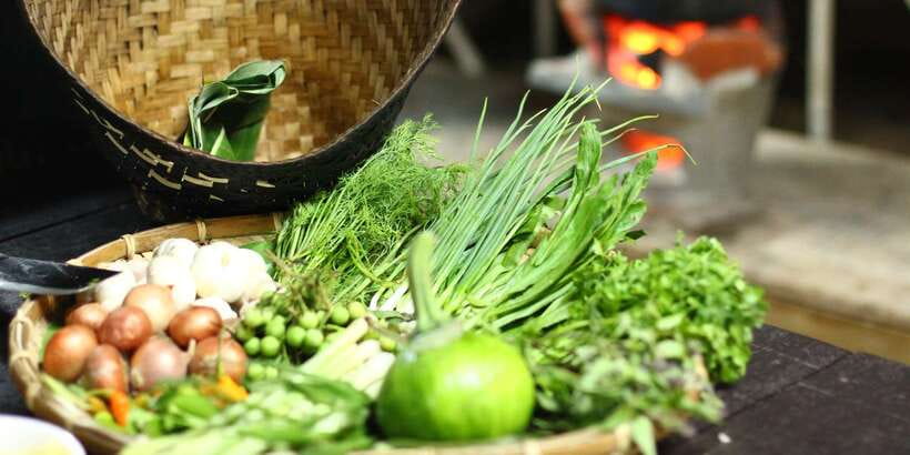 Luang Prabang: Bamboo Experience & Kuang Si Falls Tour - Small details that improve the day