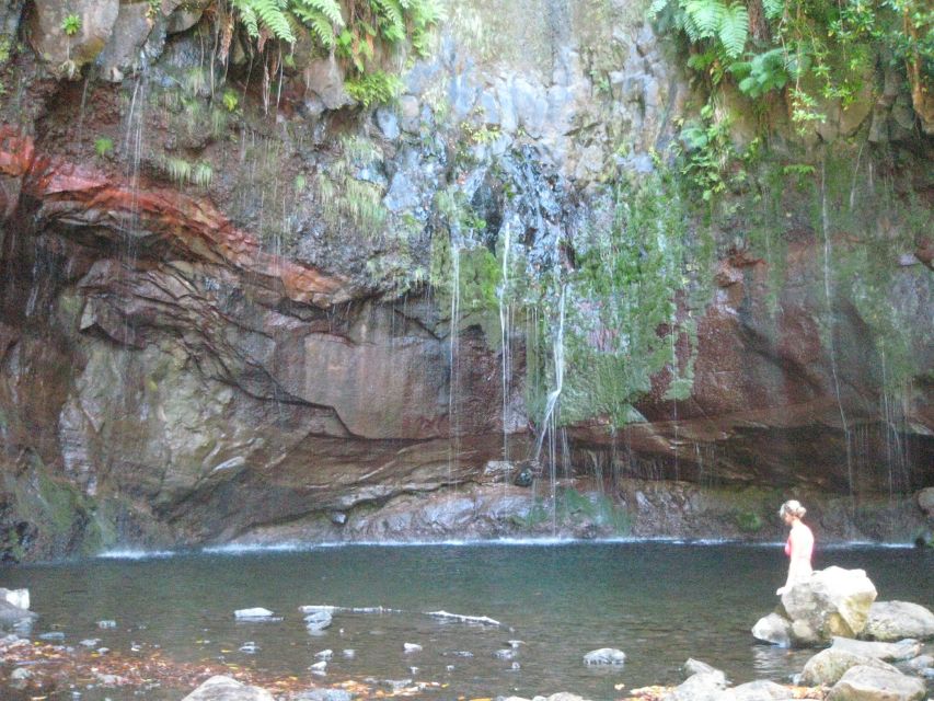 Madeira: Mountain Walk with Lagoon and Waterfalls - Walking beside the Levada das 25 Fontes