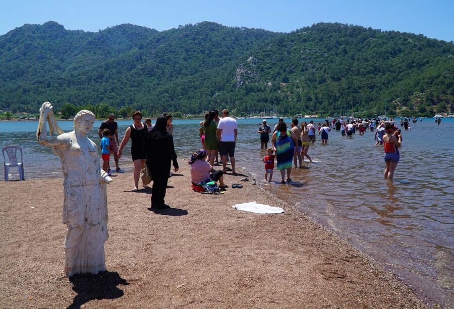Marmaris Village Tour, Turgut Waterfalls and Mermaid Sand - Carpet making and the sales element