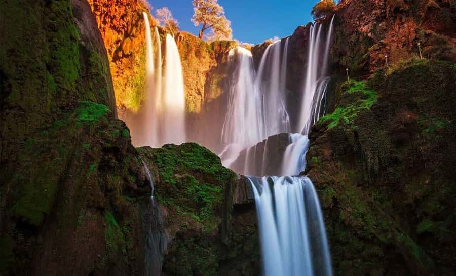 Marrakech: excursion ouzoud waterfall - A Two-Hour Van Ride and a Useful Coffee Stop