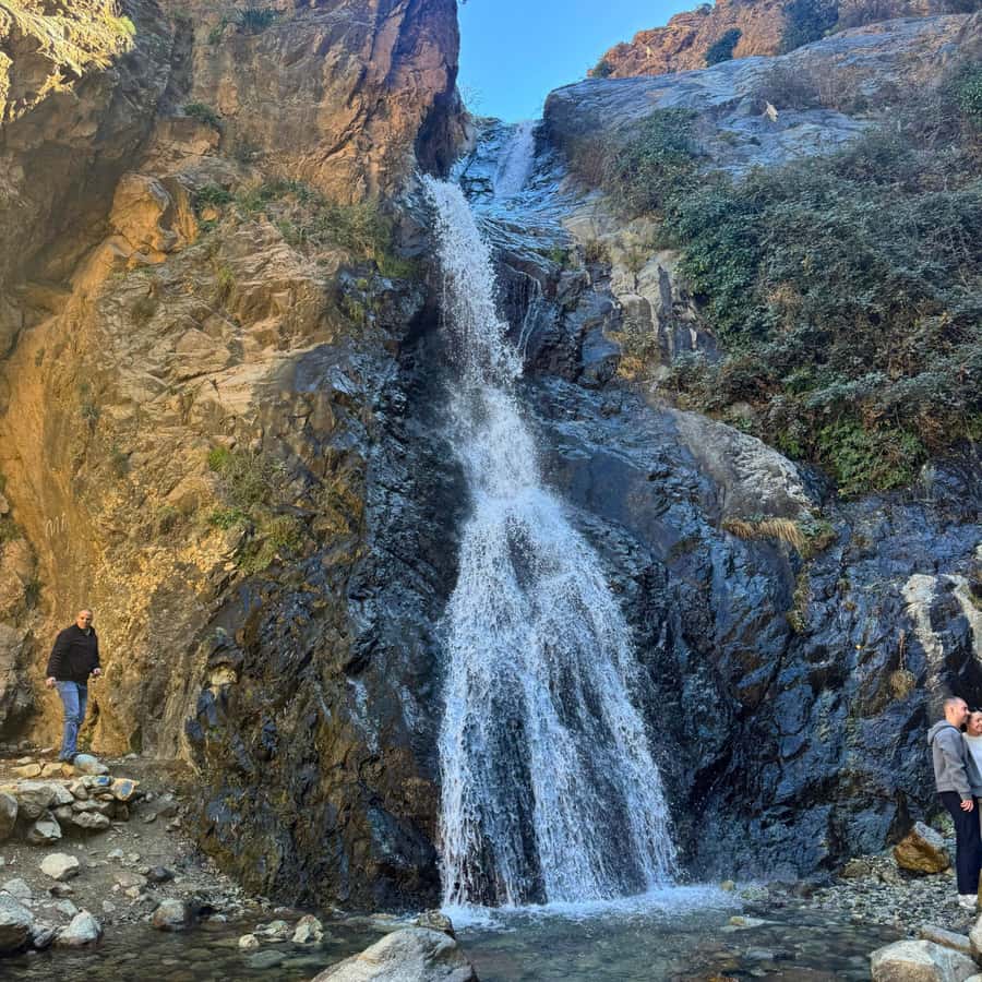 Marrakech: Ourika Valley, Atlas Mountains & Waterfalls Tour - The riverside break and optional Moroccan lunch