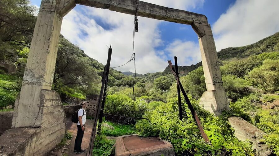 Maspalomas: Hiking in the Waterfalls with Sky Rebels - Inés and Juanjo Bring the Ravine to Life