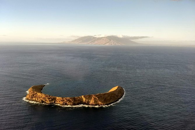 Maui Circle Island-PRIVATE-Air Tour for 2-5: Waterfalls & Lava! - Molokini Crater and Makena State Park