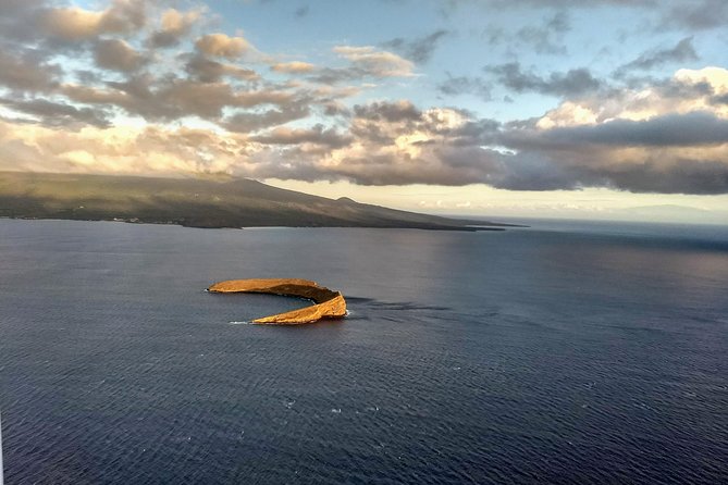 Maui Circle Island-PRIVATE-Air Tour for 2-5: Waterfalls & Lava! - Hana, Red Sand Beach, and the Road to Hana