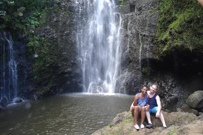Maui: Famous Road to Hana Waterfalls and Lunch by Mercedes Van - Kaʻeleku Cave and the volcanic story