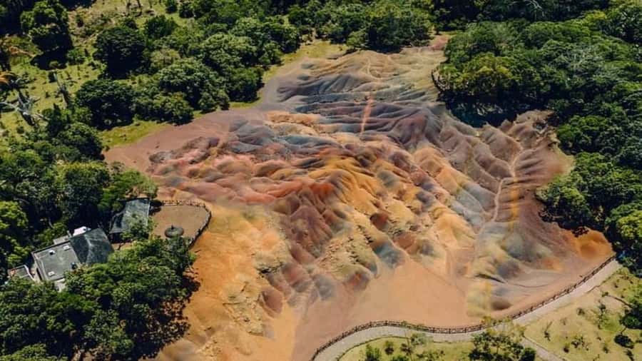 Mauritius: Chamarel 7 Colours & Waterfalls, South-West Tour - The Rhumerie de Chamarel adds flavor and a little fun