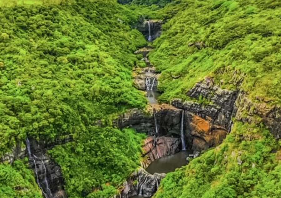 Mauritius: Full Canyon Tamarind Falls 5-Hour Hike - From Henrietta Bus Station to the canyon entrance