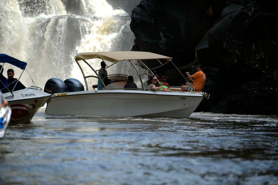 Mauritius: Speedboat Ile aux Cerfs, GRSE Waterfall, BBQ, Bar - Arriving at Ile aux Cerfs