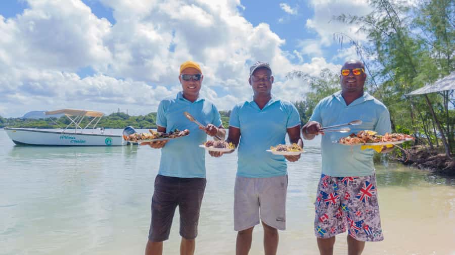 Mauritius: Speedboat Ile aux Cerfs, GRSE Waterfall, BBQ, Bar - Who will enjoy this trip most