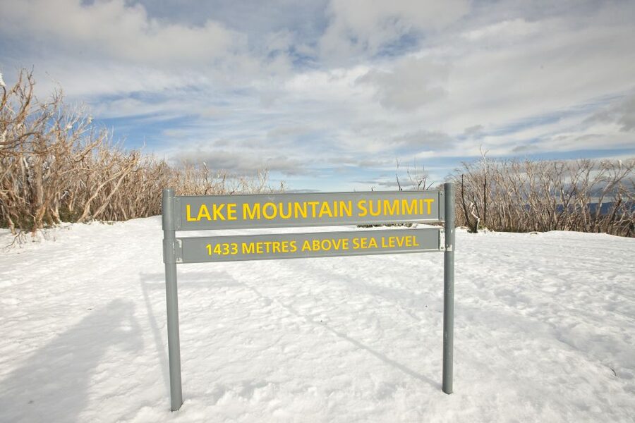 Melbourne: Lake Mountain Snow Day and Waterfalls & Chocolate - Who should book this day trip