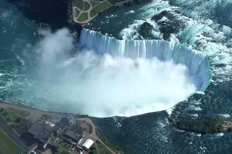 Mississauga: Niagara Falls Day Tours with Boat and Lunch - The boat cruise is the memorable add-on