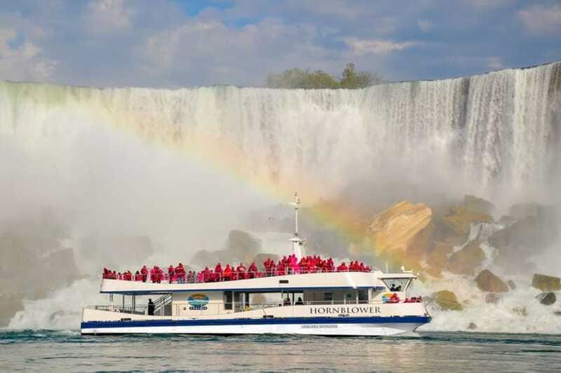 Mississauga: Niagara Falls Day Tours with Boat and Lunch - How the guides affect the experience