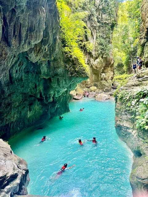 Moalboal: Kawasan Canyoneering with Lunch & Free Transfers - The zipline choice before the river route