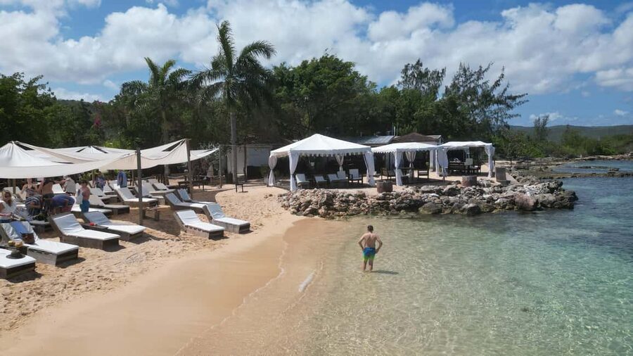 Montego Bay: Dunn's River Falls & Lunch at Bamboo Beach Club - What to know before you reserve