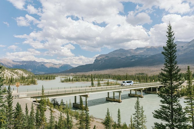 Mountain Lakes and Waterfalls - roundtrip from Banff - Takakkaw Falls and the road with hairpin turns