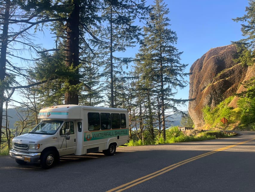 Multnomah Falls: Half-Day Tour of All 5 Major Waterfalls - Horsetail Falls: an easy opening stop