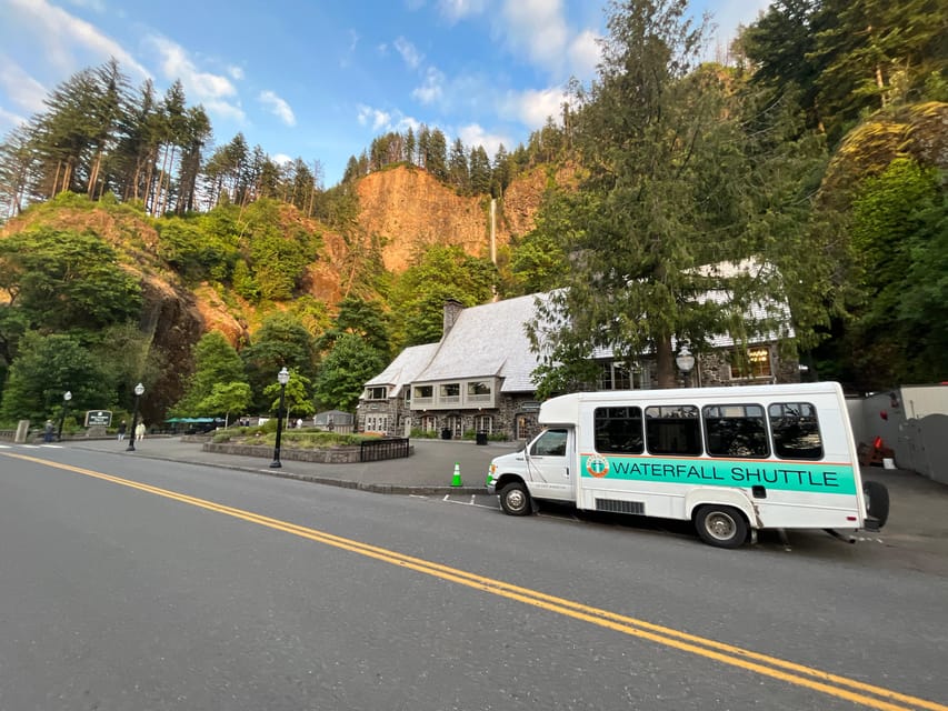 Multnomah Falls: Half-Day Tour of All 5 Major Waterfalls - Shepperd’s Dell: a short scenic pause