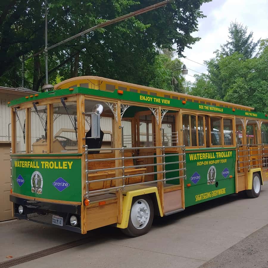 Multnomah Falls: Waterfall Corridor Hop-On Hop-Off Trolley - Starting in Corbett or at Multnomah Falls