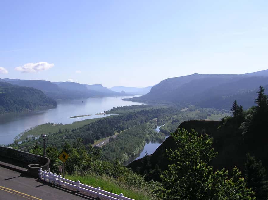 Multnomah Falls: Waterfall Corridor Hop-On Hop-Off Trolley - Latourell Falls brings a strong first waterfall stop