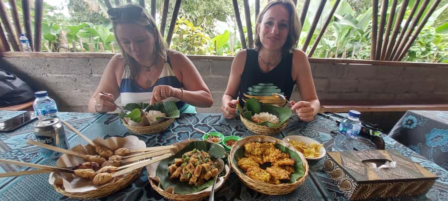 Munduk : Jungle Trekking,Canoeing,waterfall &authentic lunch - The northern Bali waterfall visit