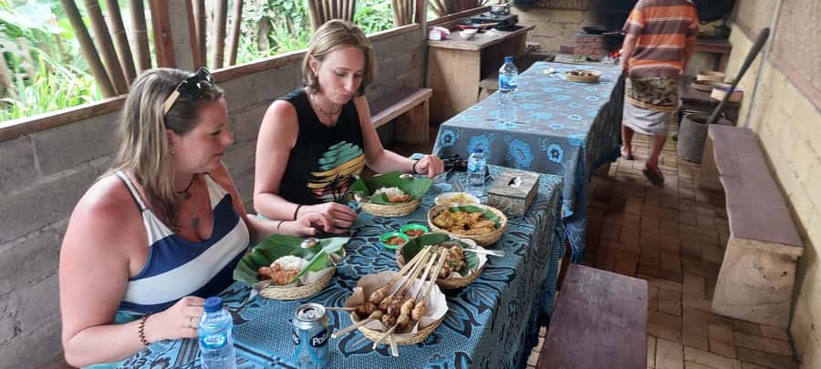 Munduk : Jungle Trekking,Canoeing,waterfall &authentic lunch - Timing, meeting points, and what to pack