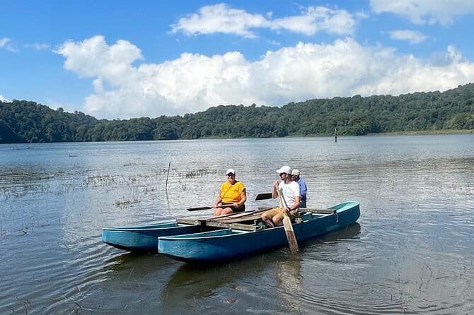 Munduk: Twin Lake Jungle Hike, Ulun Danu Temple, & Waterfall - Pura Dalem Tamblingan and the lake temples