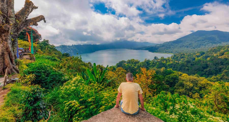 Munduk: Twin Lakes Jungle Hike with Lake Canoe and Waterfall - Why Munduk is worth the long day