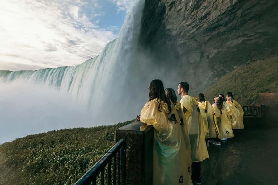 Niagara Falls: 5 Attraction Pass, WEGO Bus & Audio Guide - WEGO buses make the two-day plan workable